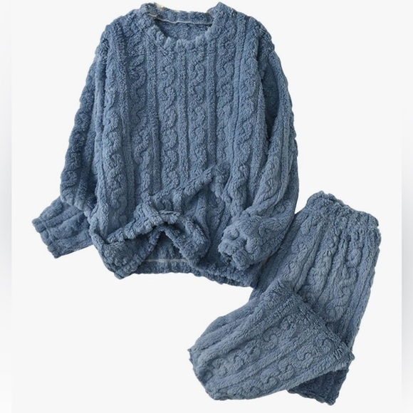 Fuzzy Two Piece Lounge Set Pajamas - Picture 1 of 4